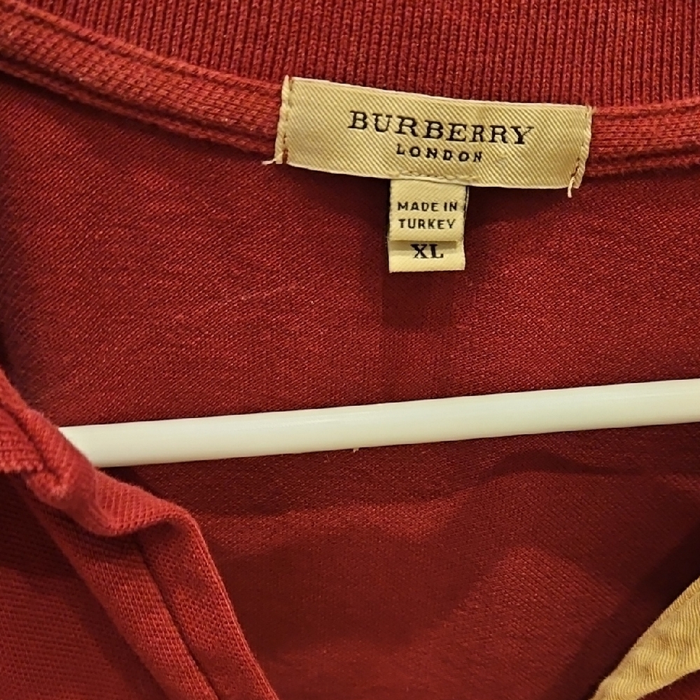 Burberry Women's Short Sleeve Polo Shirt in Burgundy - Picture 2 of 4